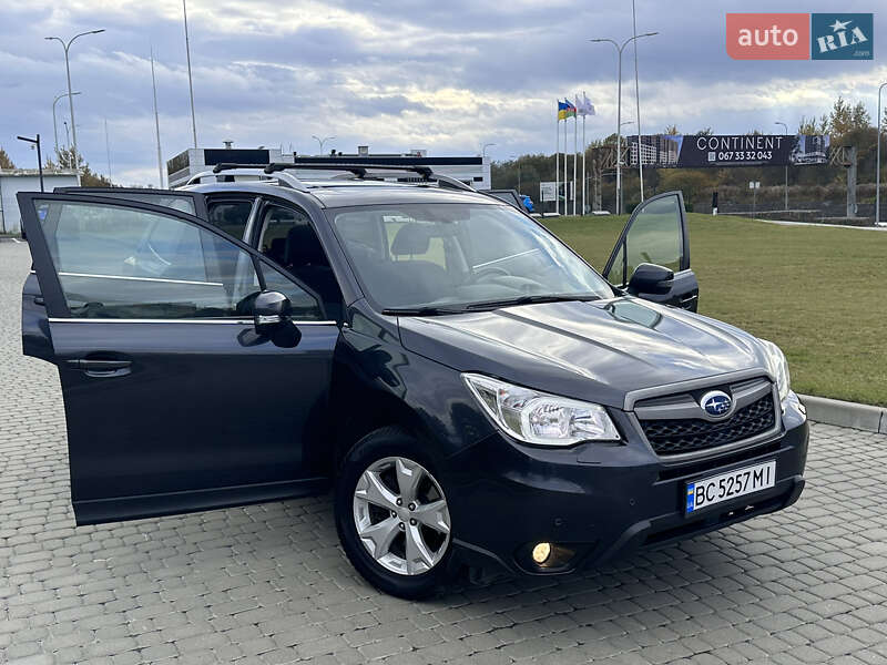 Позашляховик / Кросовер Subaru Forester 2015 в Львові