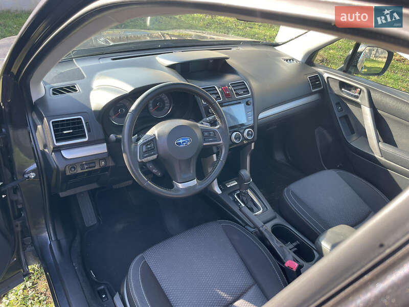 Позашляховик / Кросовер Subaru Forester 2015 в Львові