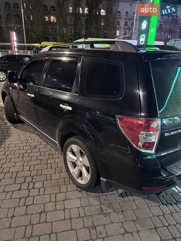 Позашляховик / Кросовер Subaru Forester 2010 в Києві