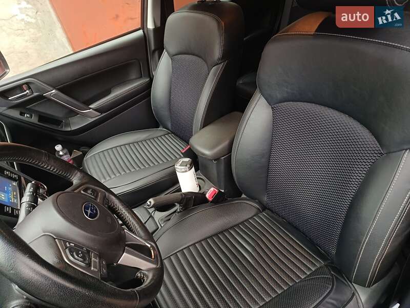 Внедорожник / Кроссовер Subaru Forester 2017 в Киеве