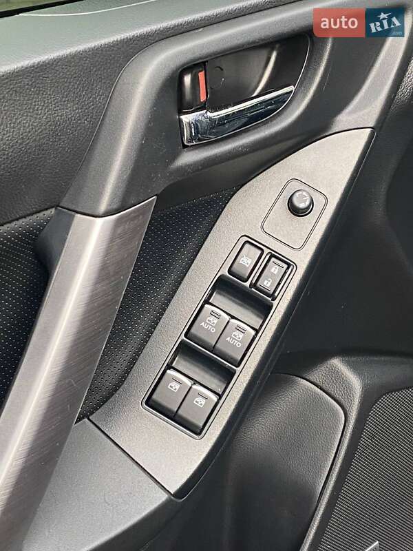 Позашляховик / Кросовер Subaru Forester 2017 в Дніпрі