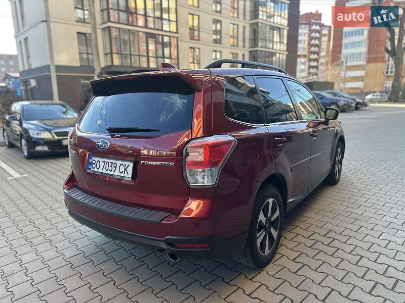 Внедорожник / Кроссовер Subaru Forester 2017 в Тернополе