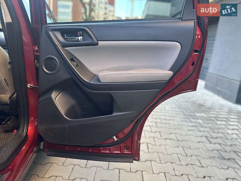 Внедорожник / Кроссовер Subaru Forester 2017 в Тернополе