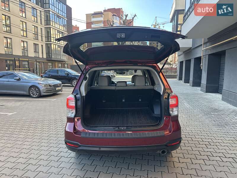 Внедорожник / Кроссовер Subaru Forester 2017 в Тернополе