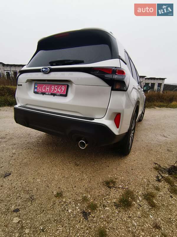Позашляховик / Кросовер Subaru Forester 2024 в Тернополі