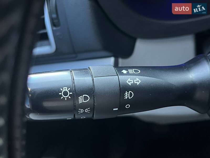 Позашляховик / Кросовер Subaru Forester 2015 в Києві