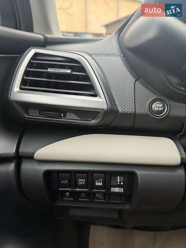 Позашляховик / Кросовер Subaru Forester 2022 в Дніпрі