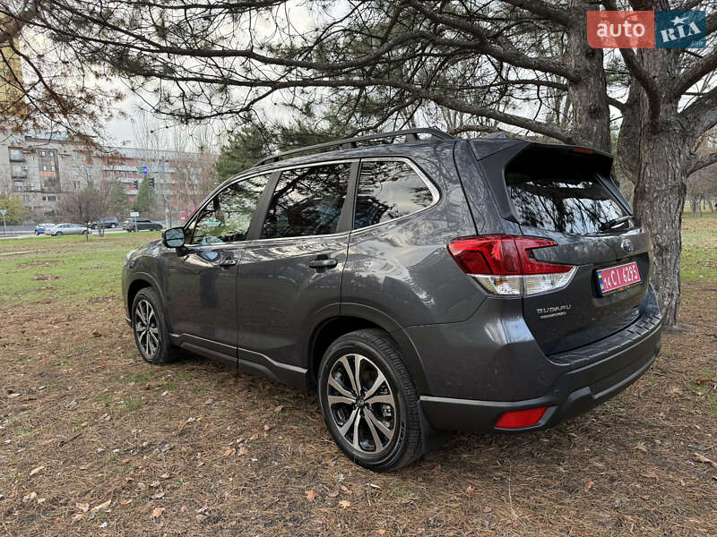 Позашляховик / Кросовер Subaru Forester 2022 в Дніпрі