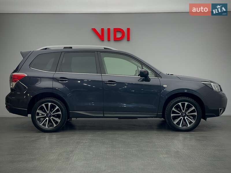 Внедорожник / Кроссовер Subaru Forester 2017 в Киеве