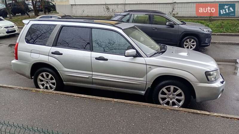 Внедорожник / Кроссовер Subaru Forester 2004 в Киеве