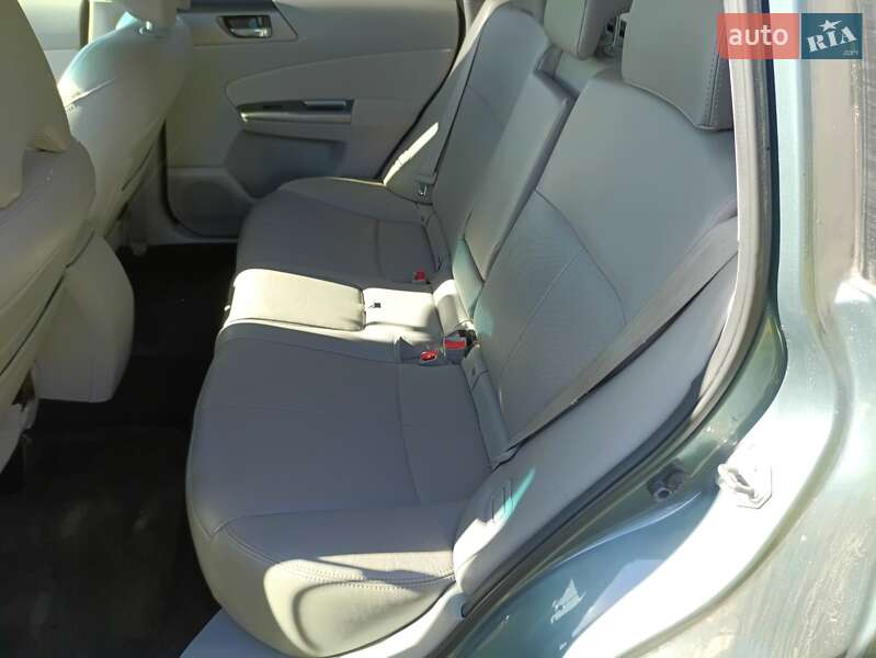 Позашляховик / Кросовер Subaru Forester 2012 в Житомирі
