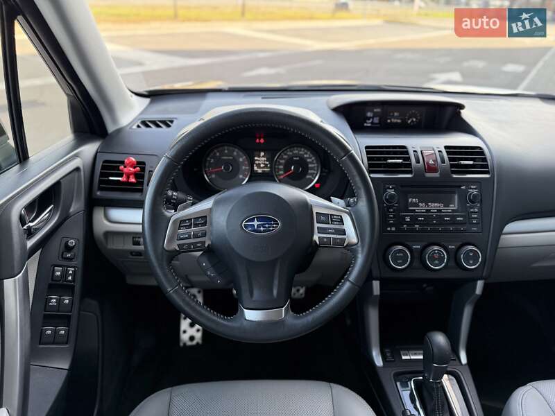 Позашляховик / Кросовер Subaru Forester 2014 в Києві