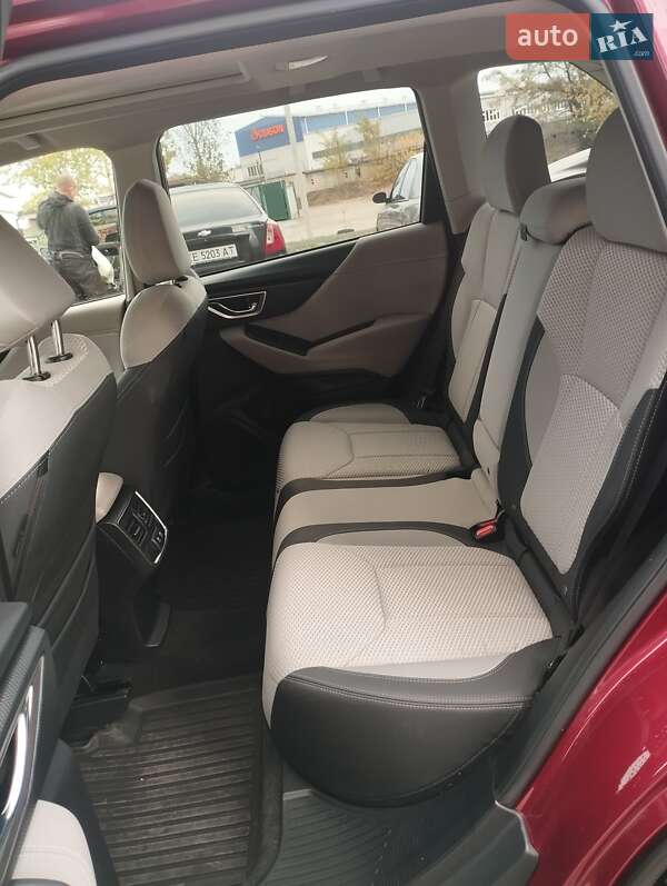 Внедорожник / Кроссовер Subaru Forester 2020 в Днепре
