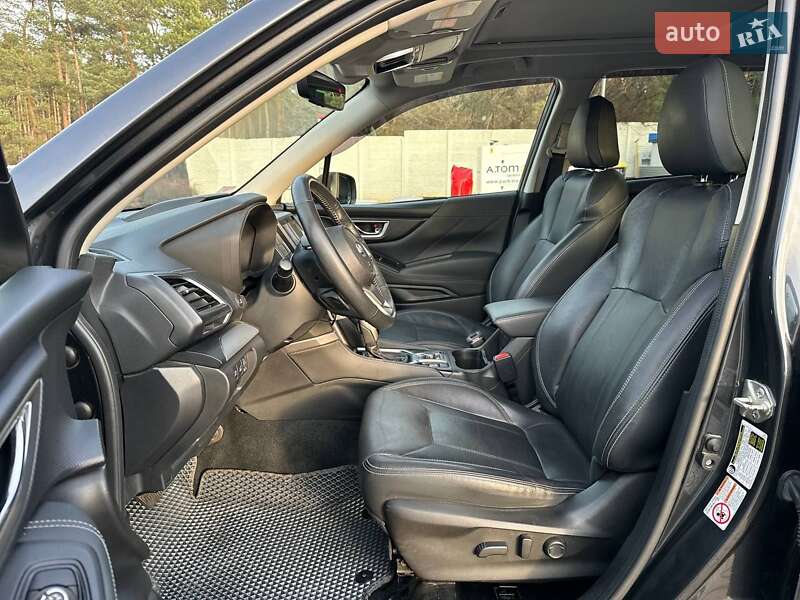 Внедорожник / Кроссовер Subaru Forester 2019 в Киеве