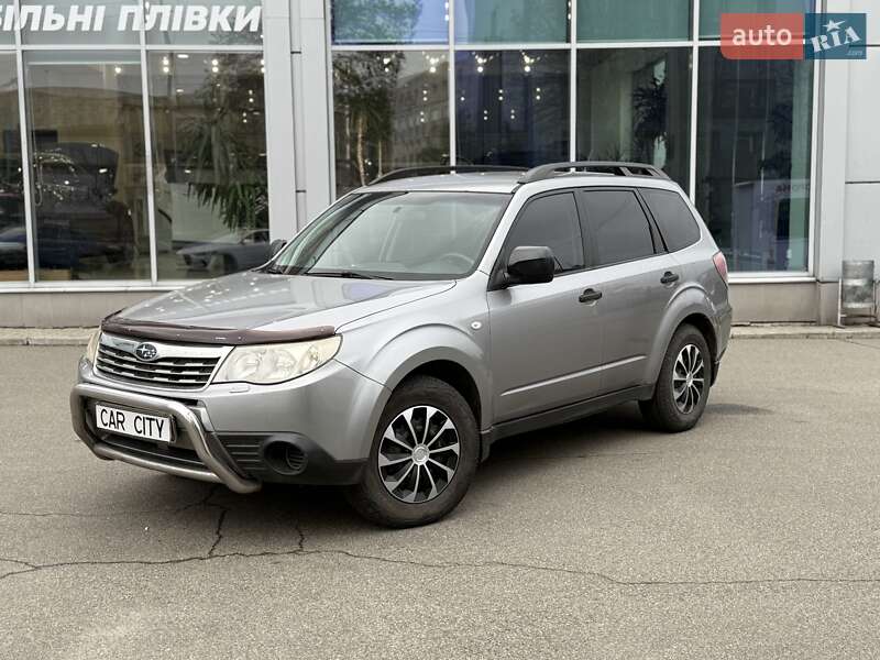 Внедорожник / Кроссовер Subaru Forester 2010 в Киеве
