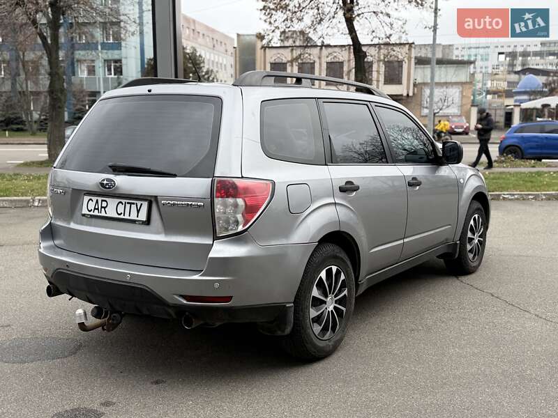 Внедорожник / Кроссовер Subaru Forester 2010 в Киеве