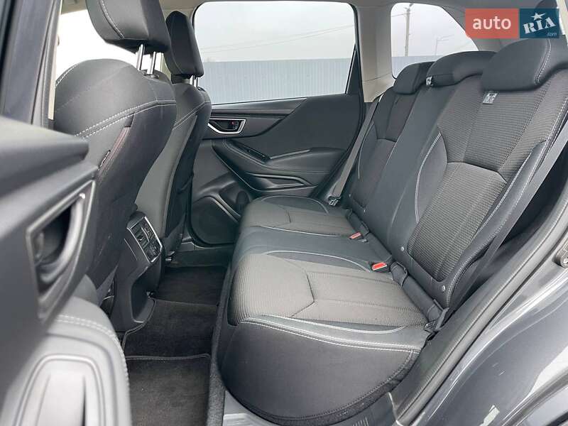 Позашляховик / Кросовер Subaru Forester 2020 в Києві