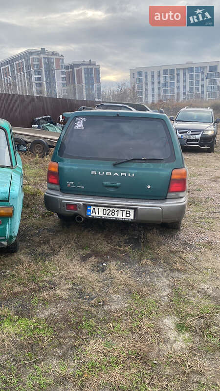 Внедорожник / Кроссовер Subaru Forester 1999 в Киеве