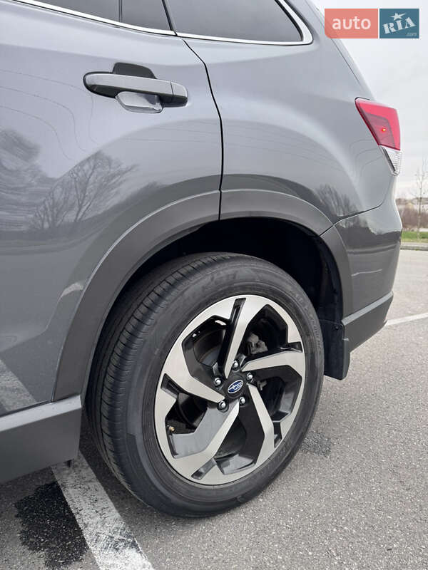 Внедорожник / Кроссовер Subaru Forester 2022 в Киеве