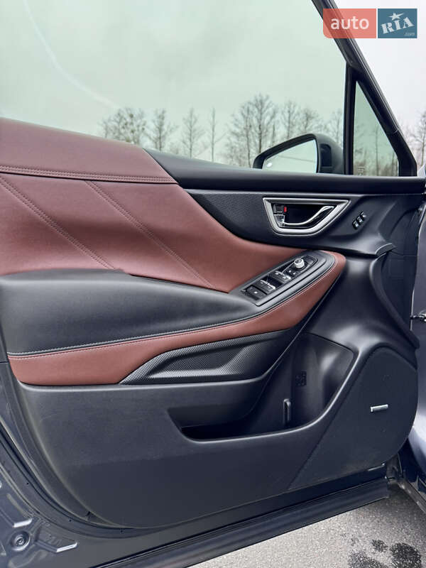 Внедорожник / Кроссовер Subaru Forester 2022 в Киеве