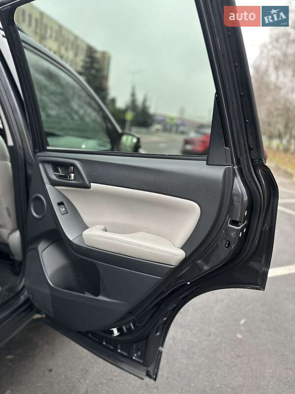 Позашляховик / Кросовер Subaru Forester 2015 в Києві фото 11 Позашляховик / Кросовер Subaru Forester 2015 в Києві