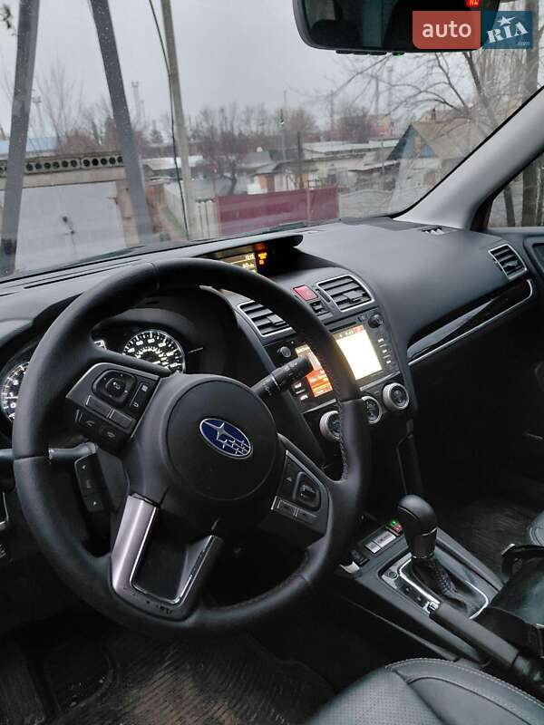 Позашляховик / Кросовер Subaru Forester 2018 в Дніпрі
