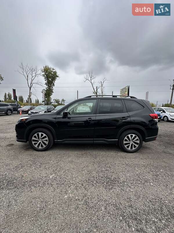 Внедорожник / Кроссовер Subaru Forester 2021 в Белогородке