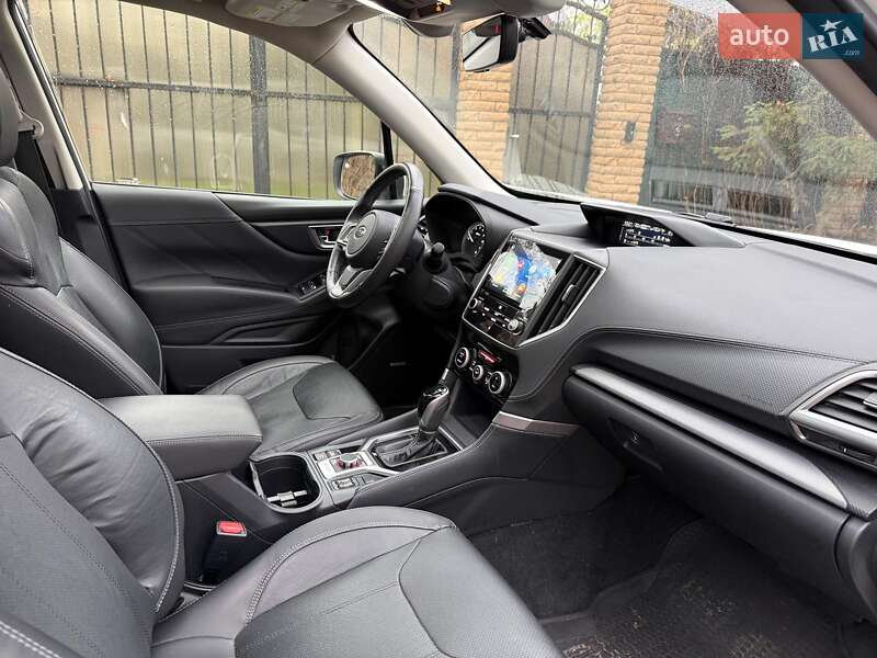 Позашляховик / Кросовер Subaru Forester 2018 в Києві