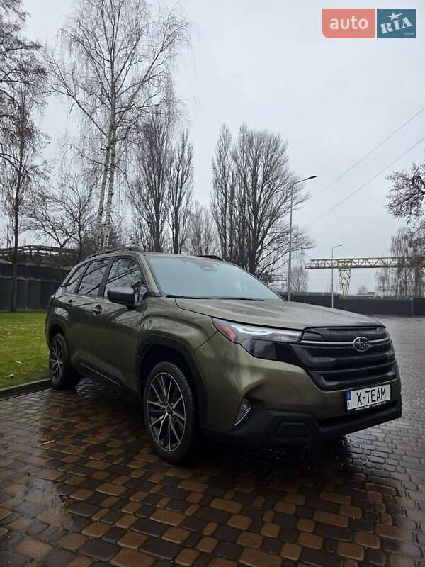 Позашляховик / Кросовер Subaru Forester 2024 в Києві