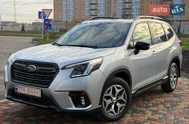 Внедорожник / Кроссовер Subaru Forester 2022 в Харькове