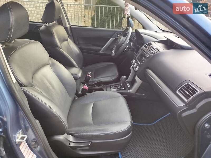 Позашляховик / Кросовер Subaru Forester 2015 в Ізюмі