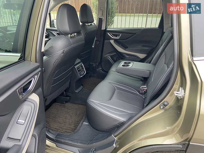Внедорожник / Кроссовер Subaru Forester 2022 в Киеве