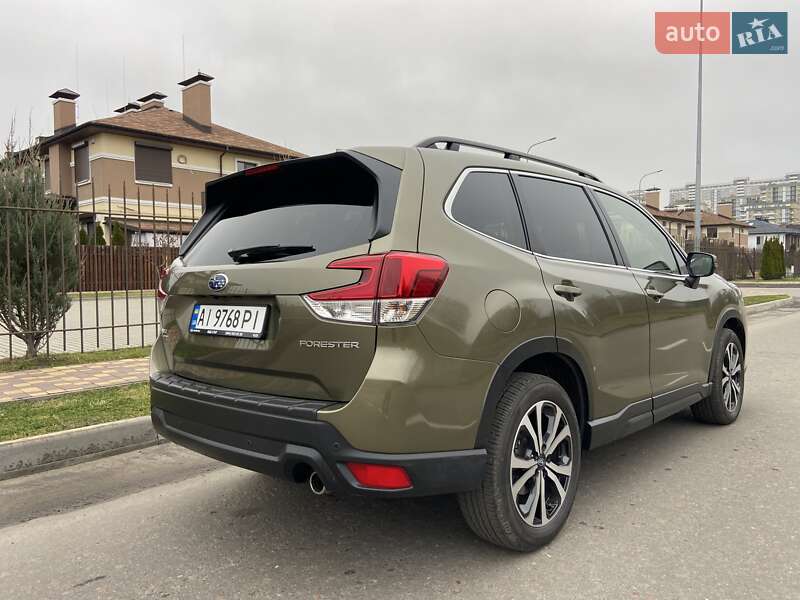 Внедорожник / Кроссовер Subaru Forester 2022 в Киеве