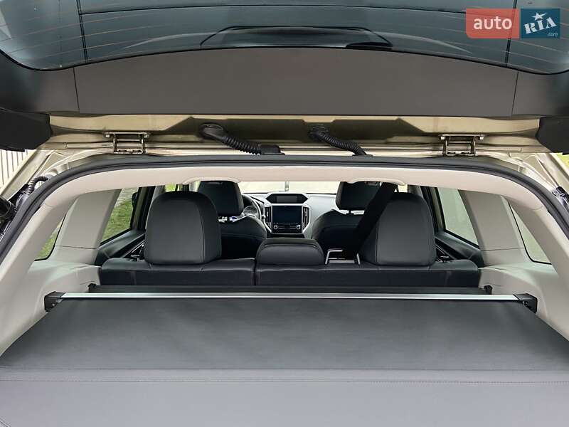 Внедорожник / Кроссовер Subaru Forester 2022 в Киеве