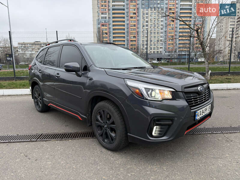 Позашляховик / Кросовер Subaru Forester 2020 в Києві