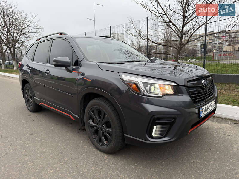 Позашляховик / Кросовер Subaru Forester 2020 в Києві