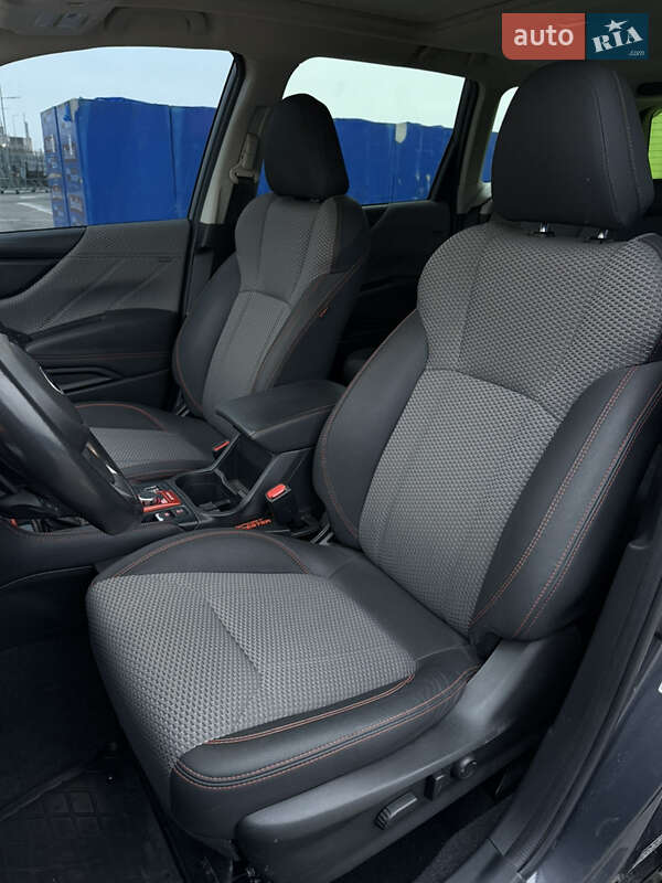 Позашляховик / Кросовер Subaru Forester 2020 в Києві