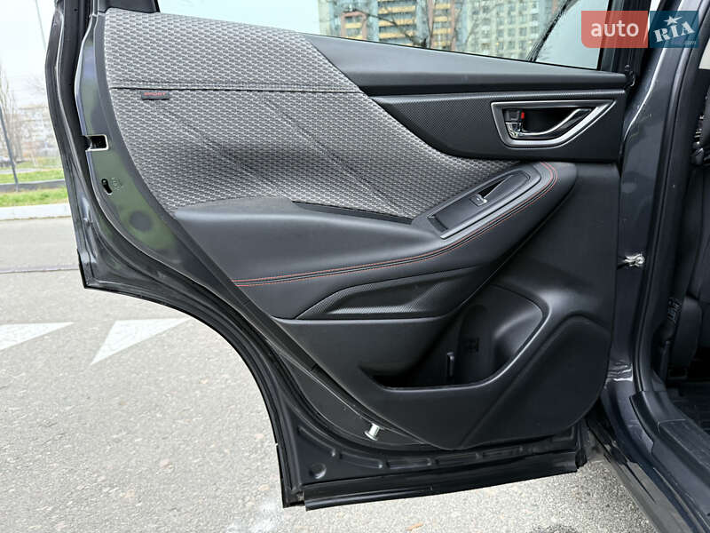 Позашляховик / Кросовер Subaru Forester 2020 в Києві