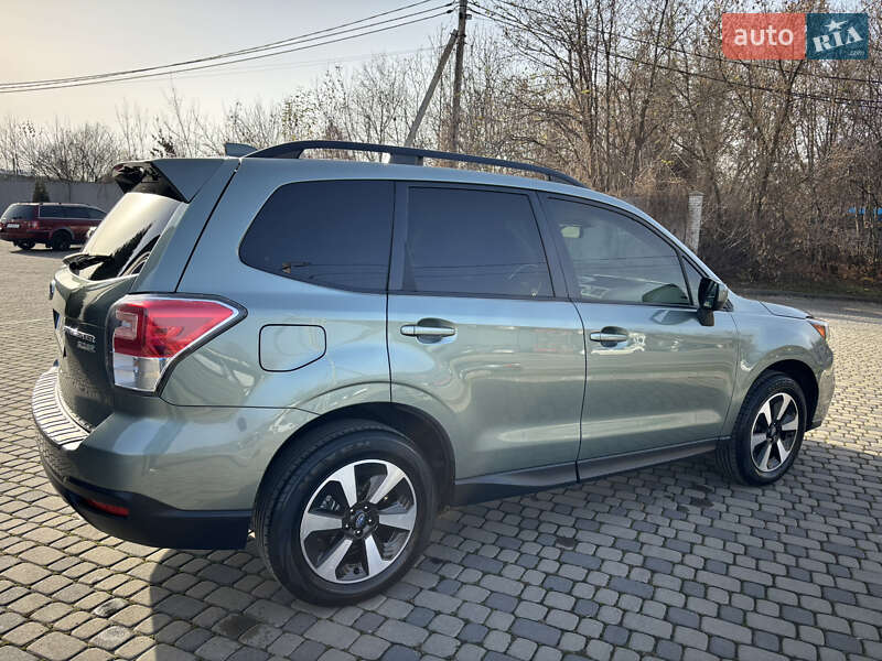 Внедорожник / Кроссовер Subaru Forester 2016 в Ивано-Франковске