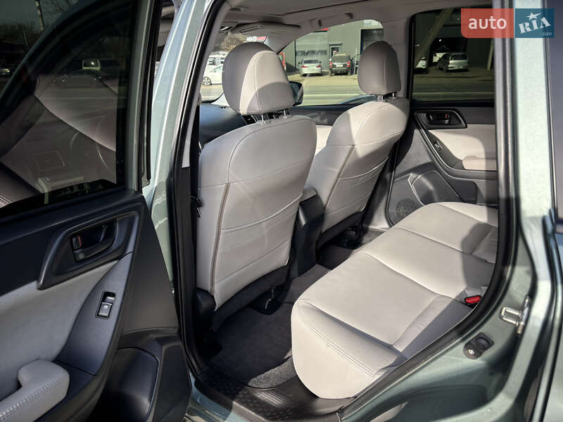 Внедорожник / Кроссовер Subaru Forester 2016 в Ивано-Франковске