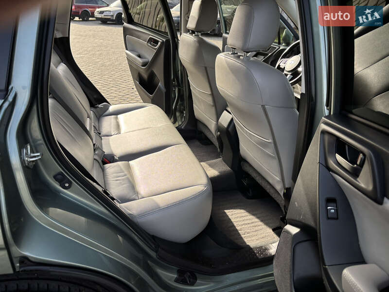 Внедорожник / Кроссовер Subaru Forester 2016 в Ивано-Франковске