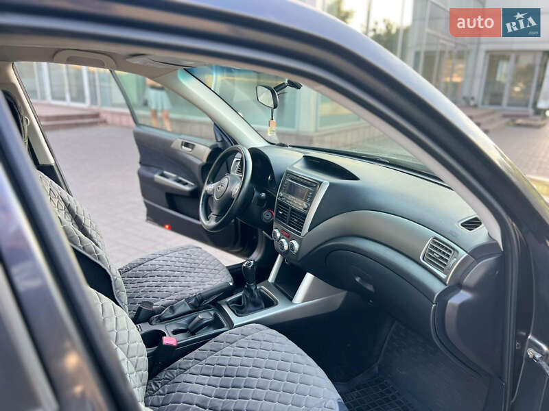 Внедорожник / Кроссовер Subaru Forester 2010 в Каменском