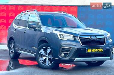 Позашляховик / Кросовер Subaru Forester 2020 в Києві
