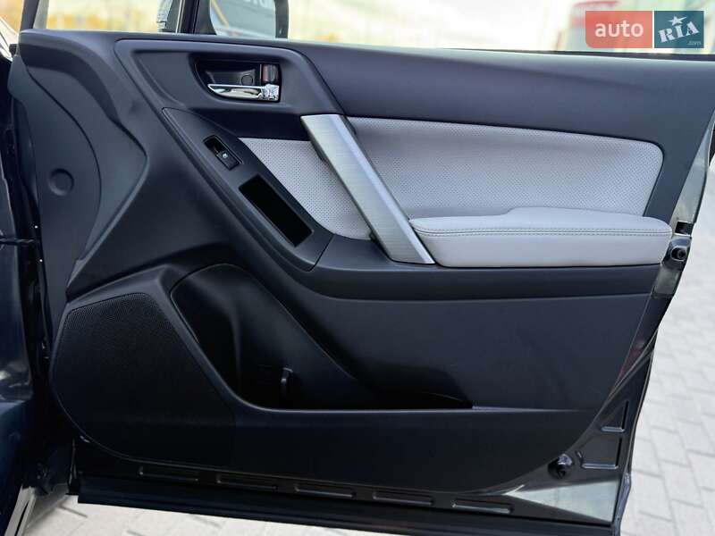 Внедорожник / Кроссовер Subaru Forester 2014 в Киеве