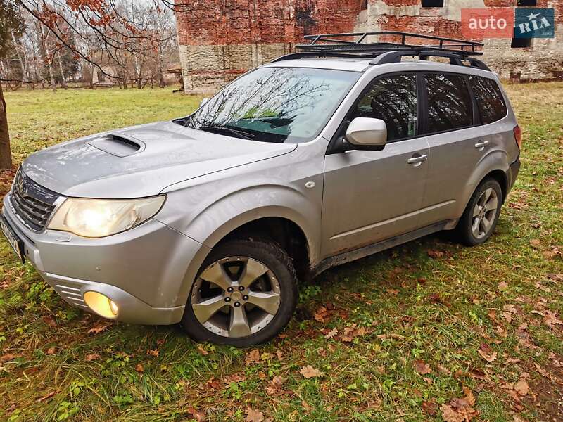 Внедорожник / Кроссовер Subaru Forester 2009 в Новояворовске