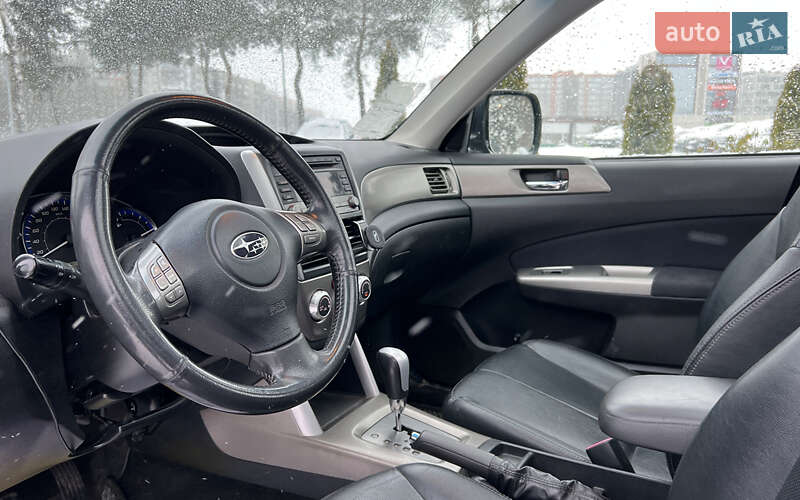 Внедорожник / Кроссовер Subaru Forester 2011 в Львове