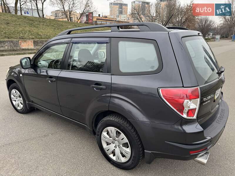 Внедорожник / Кроссовер Subaru Forester 2011 в Киеве