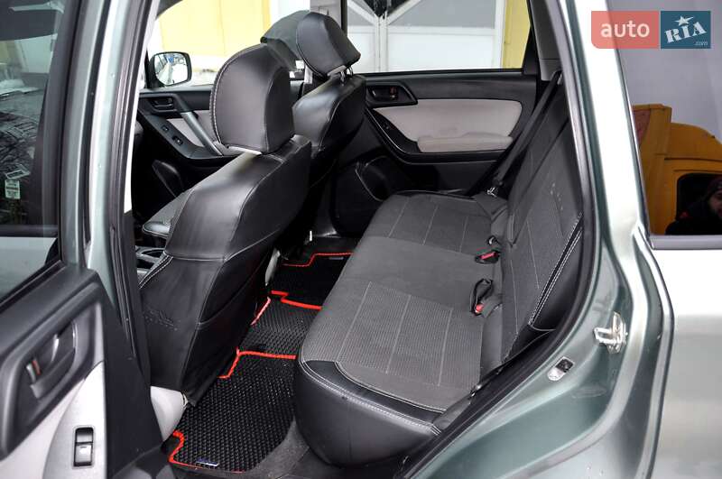 Внедорожник / Кроссовер Subaru Forester 2013 в Львове