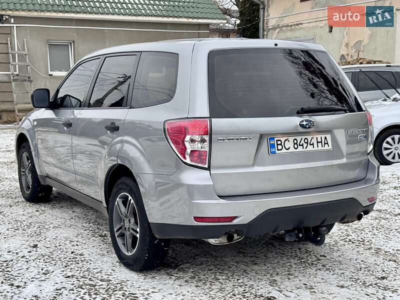 Позашляховик / Кросовер Subaru Forester 2010 в Стрию