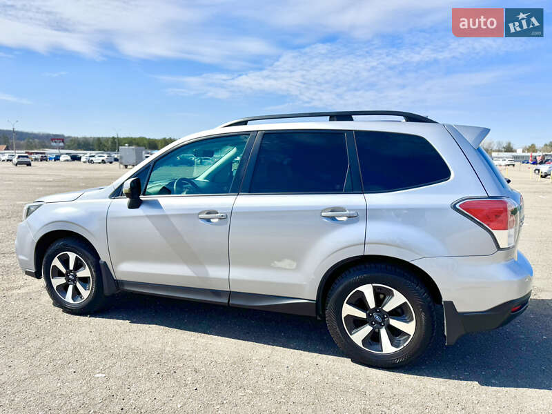 Внедорожник / Кроссовер Subaru Forester 2017 в Харькове